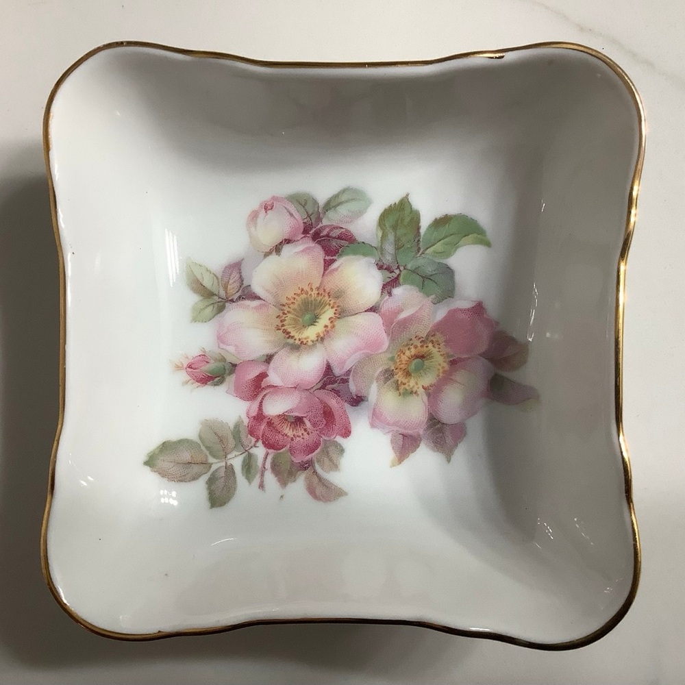 Bavaria Wild Rose Square Tidbit Bowl by Schumann Arzberg Germany Excellent